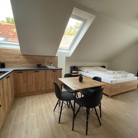 Rezidex Apartmanhaz Szeged Buitenkant foto