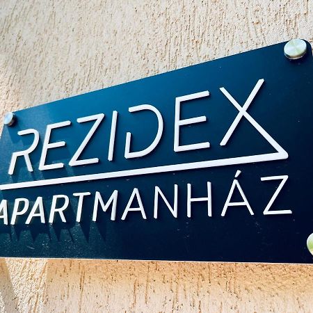 Rezidex Apartmanhaz Szeged Buitenkant foto