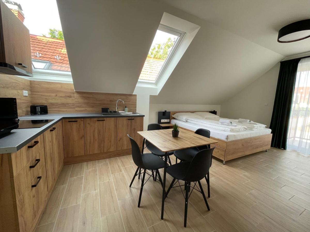 Rezidex Apartmanhaz Szeged Buitenkant foto