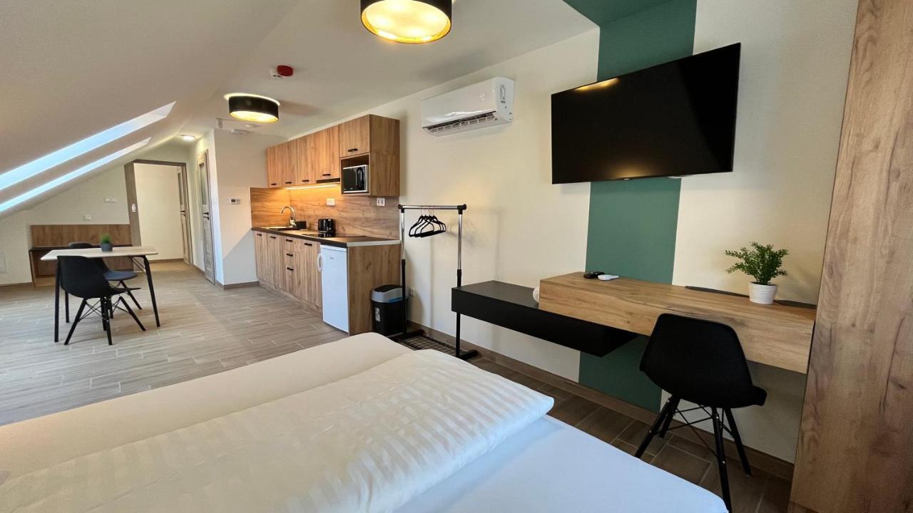 Rezidex Apartmanhaz Szeged Buitenkant foto