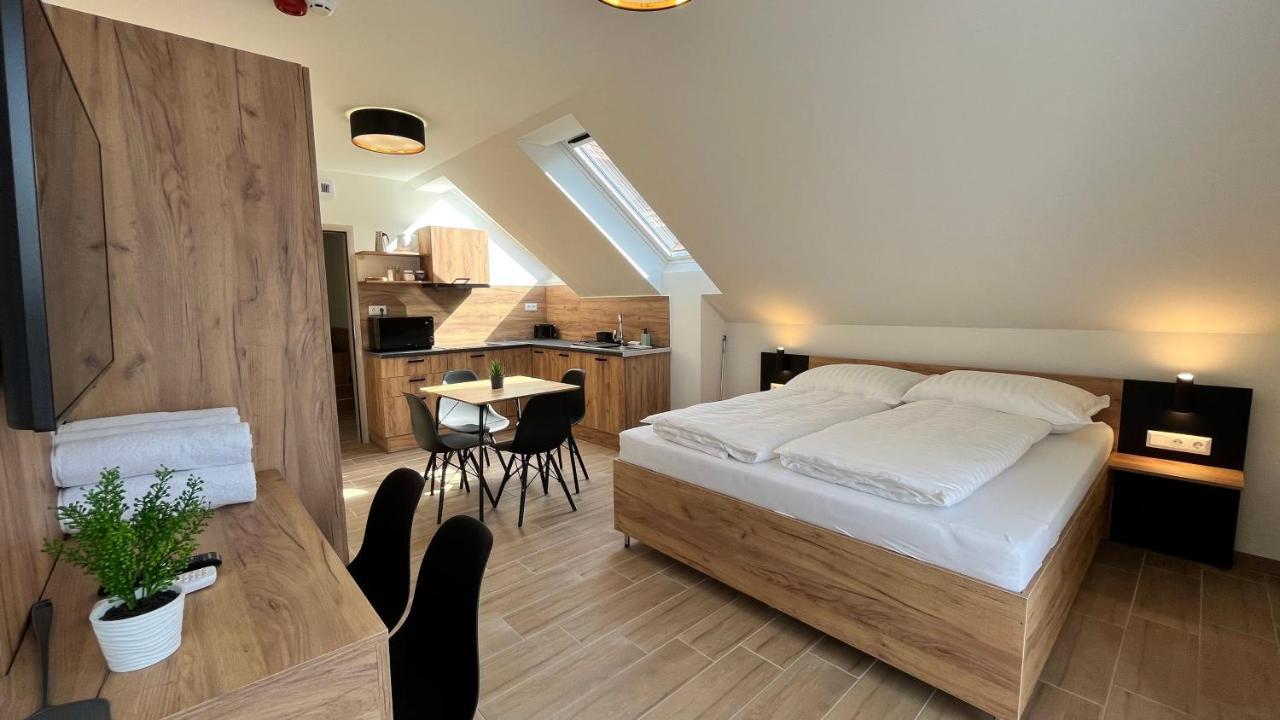 Rezidex Apartmanhaz Szeged Buitenkant foto