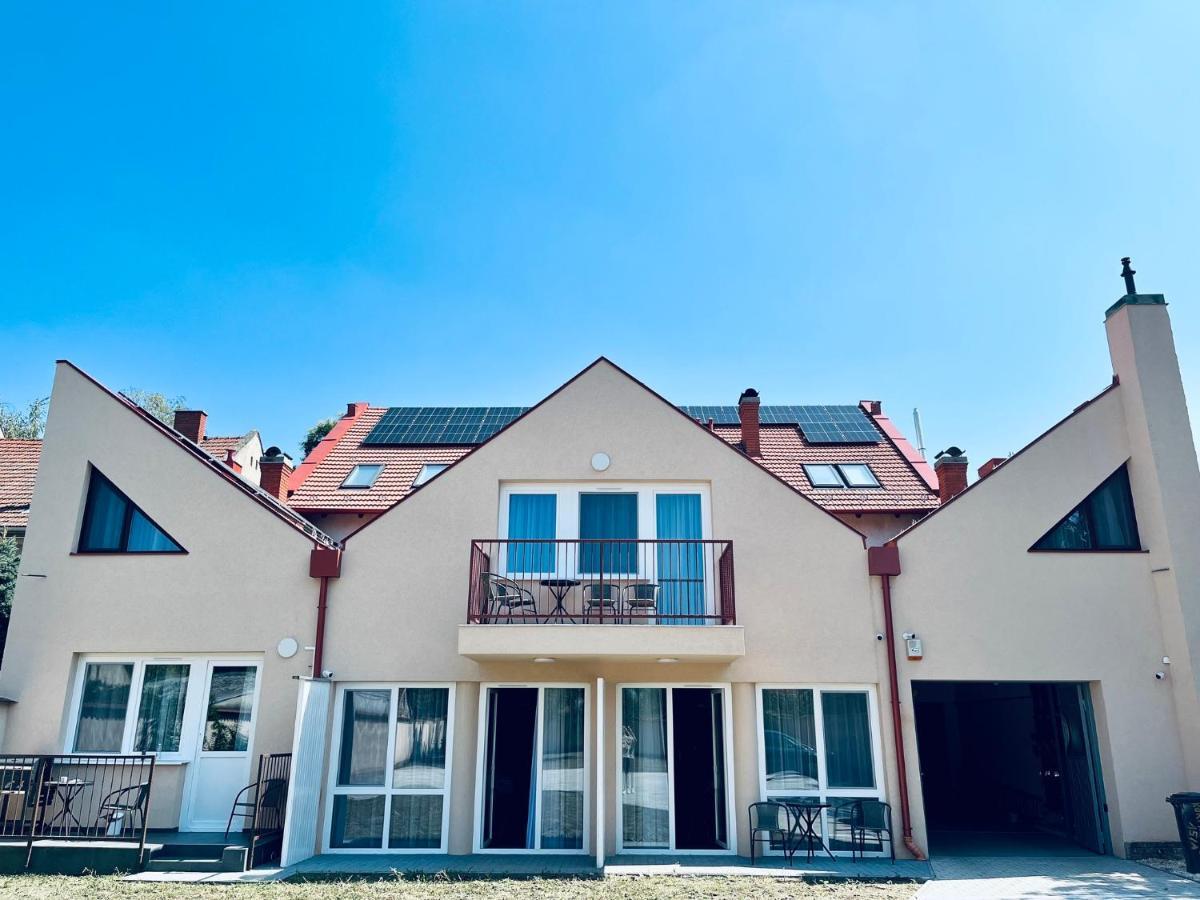 Rezidex Apartmanhaz Szeged Buitenkant foto