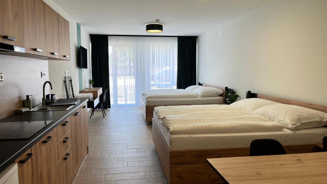 Rezidex Apartmanhaz Szeged Buitenkant foto