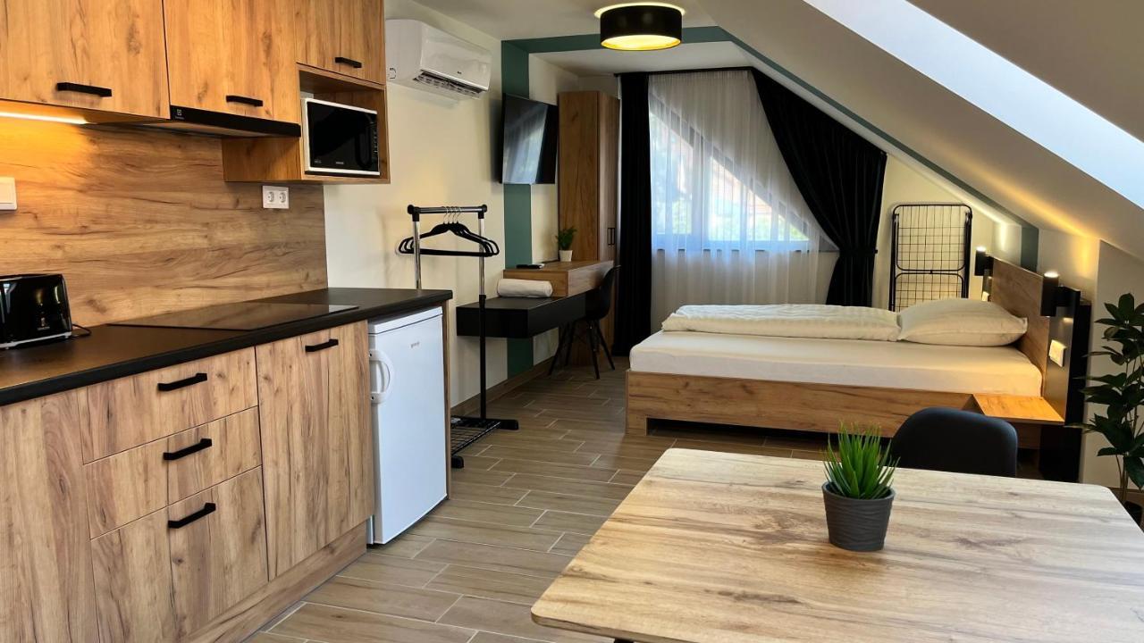 Rezidex Apartmanhaz Szeged Buitenkant foto