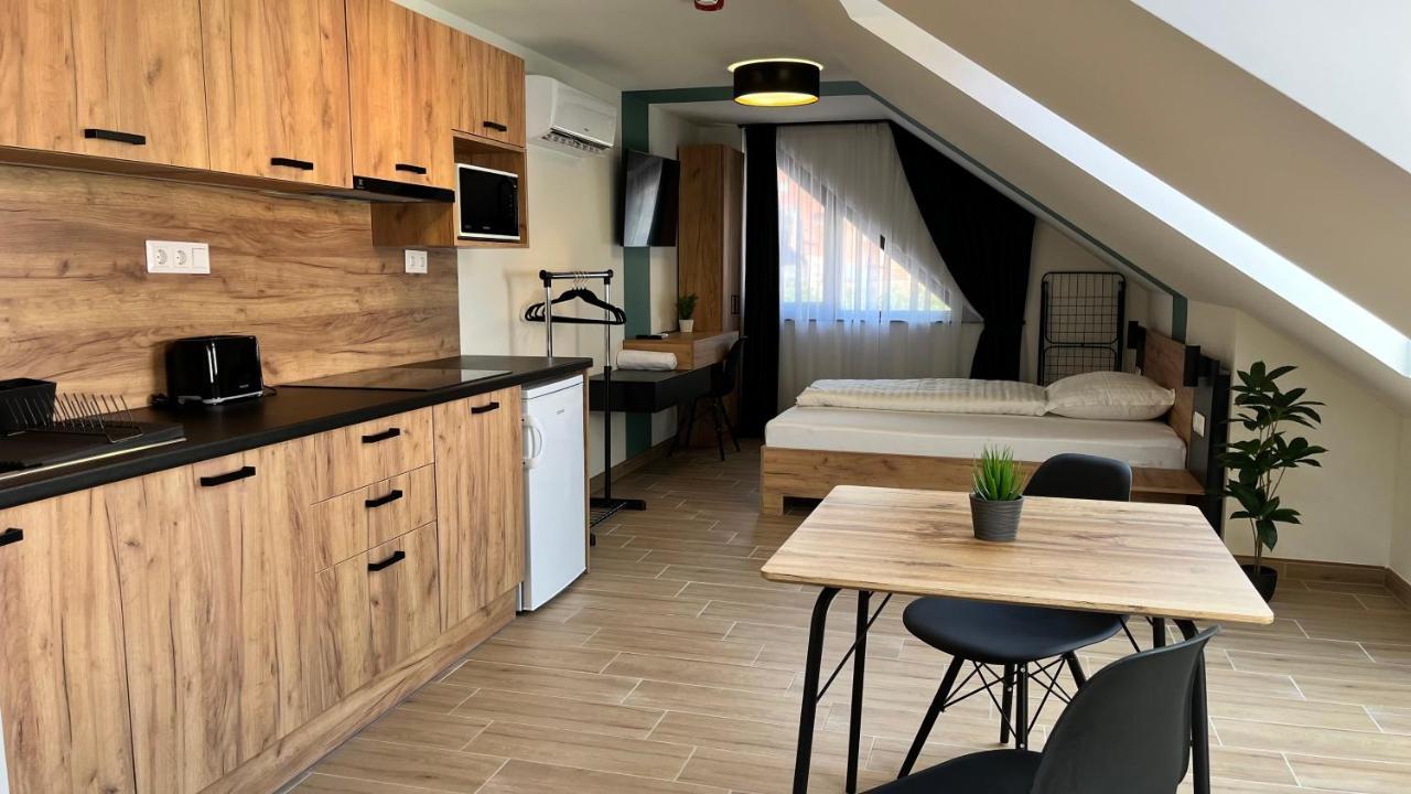 Rezidex Apartmanhaz Szeged Buitenkant foto