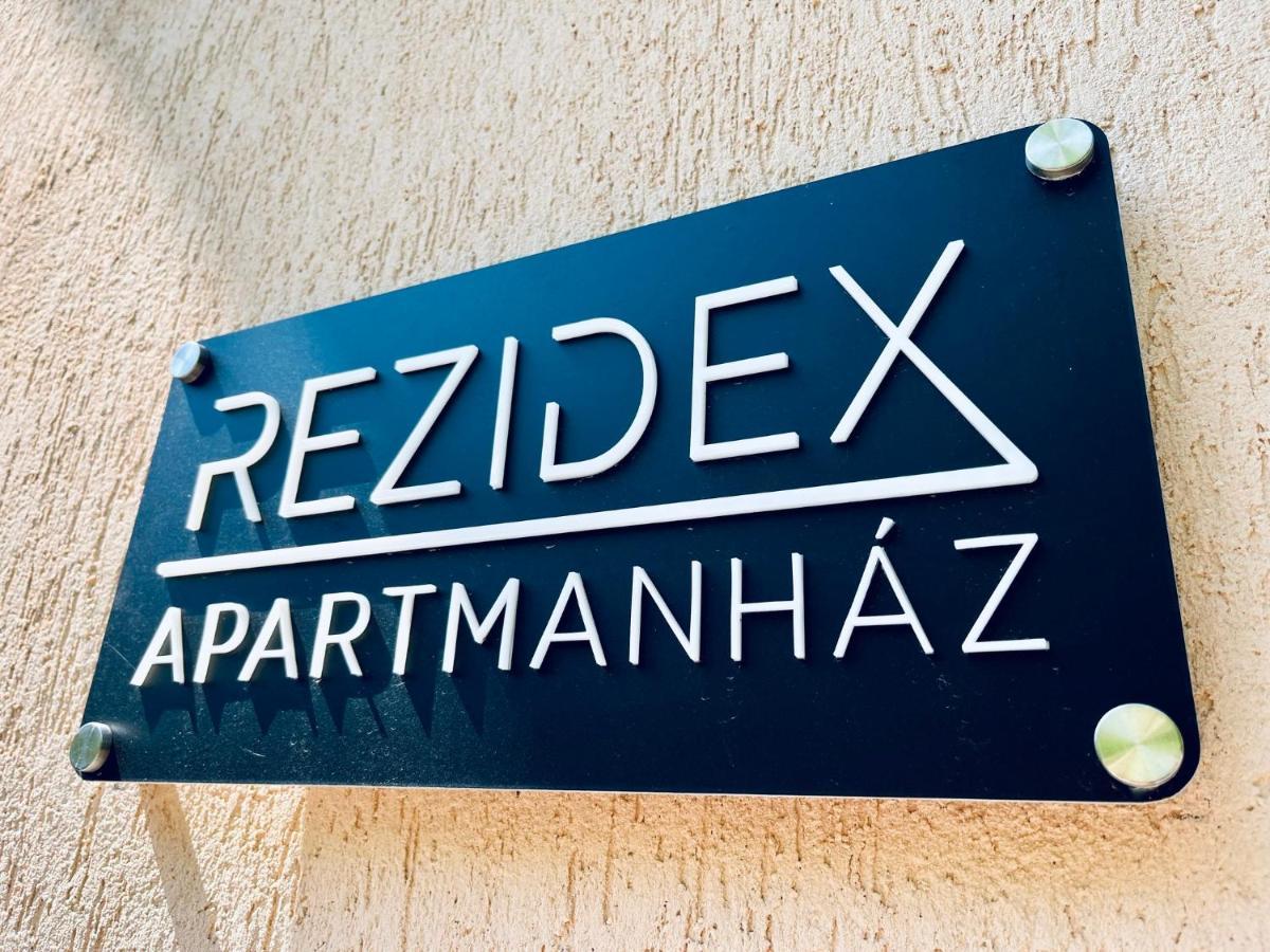 Rezidex Apartmanhaz Szeged Buitenkant foto